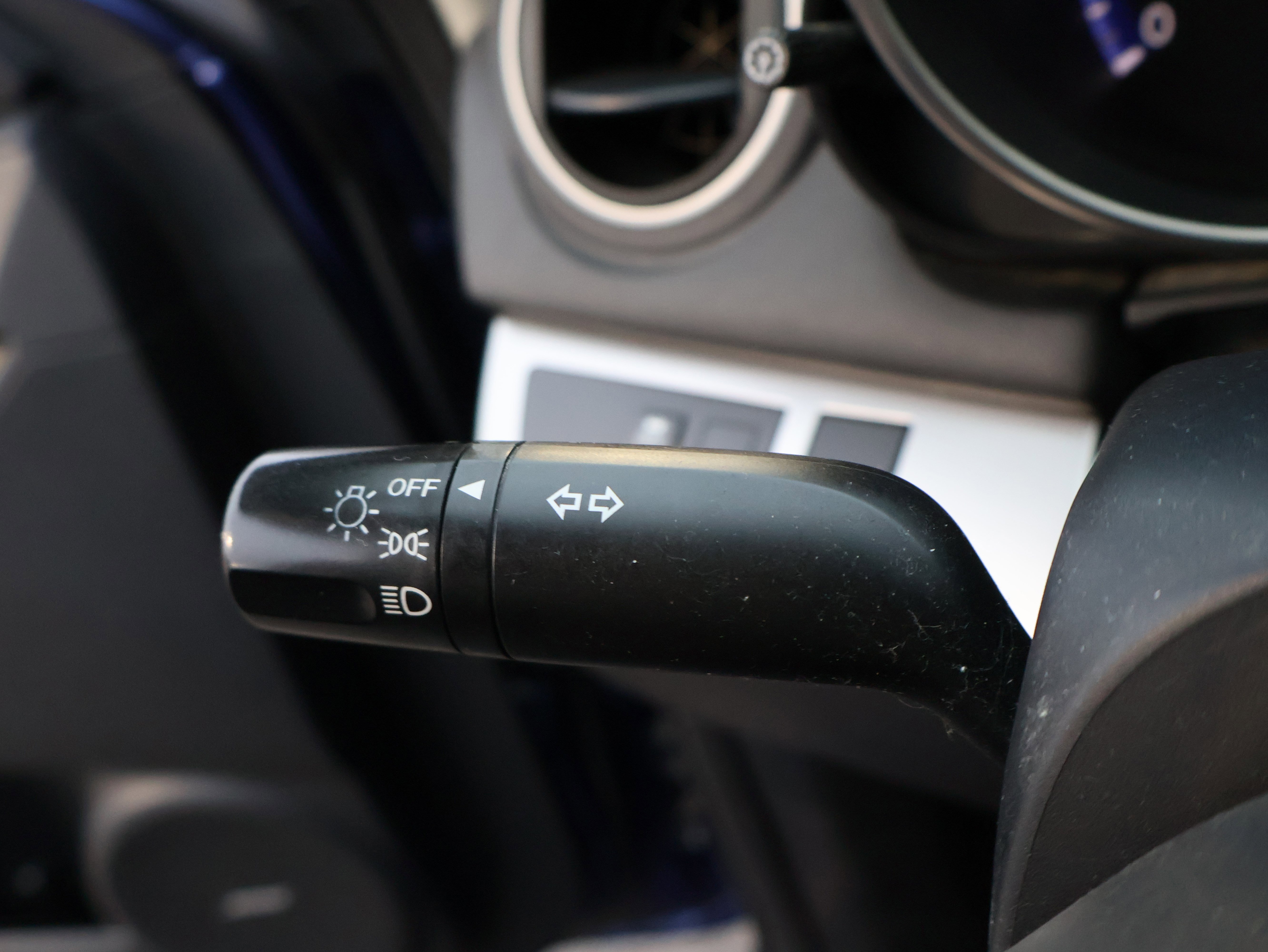 Used 2012 MAZDA MAZDA3 i Grand Touring image 34