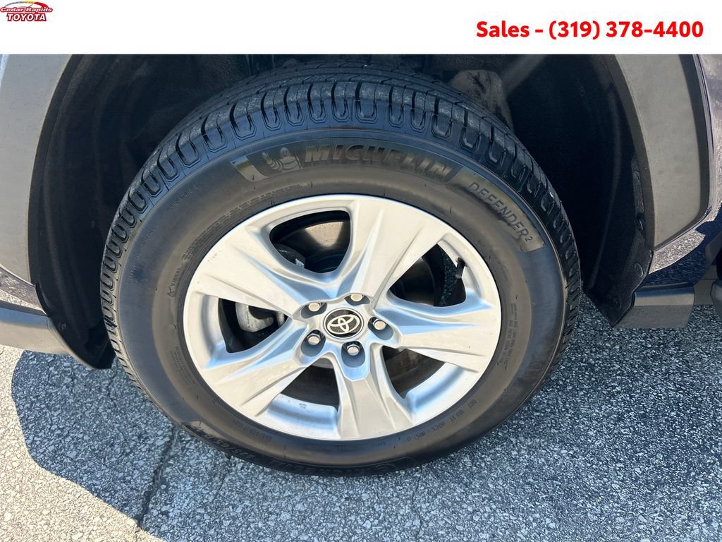 Certified 2021 Toyota RAV4 XLE w/ Convenience Package AWD/4WD image 26