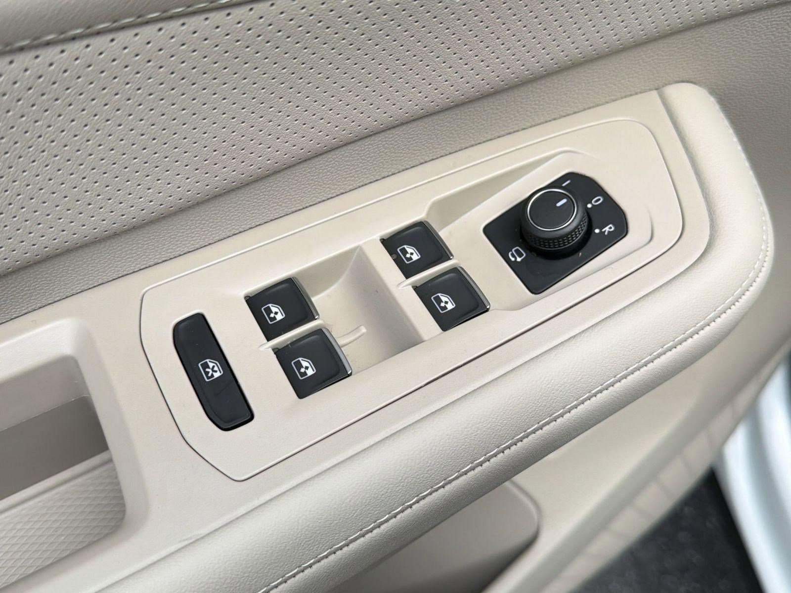 New 2026 Volkswagen Atlas SEL Premium R-Line image 12