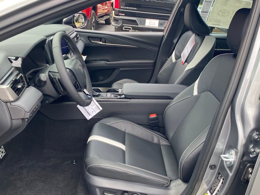 New 2026 Toyota Camry SE FWD image 6