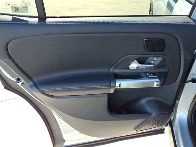 New 2026 Mercedes-Benz GLB 250 4MATIC image 16