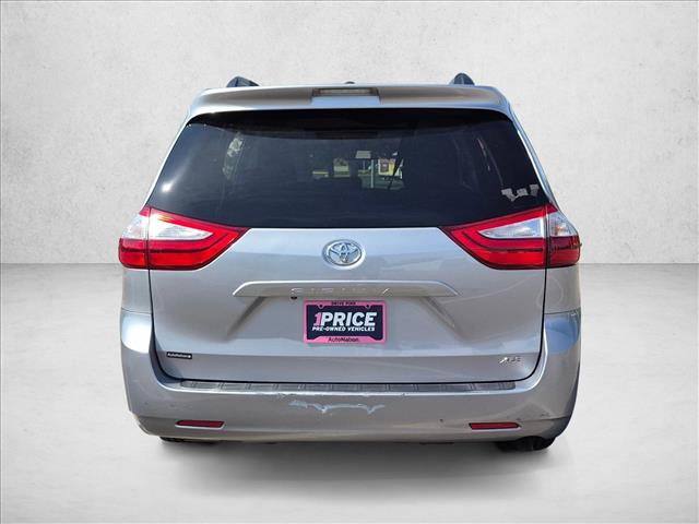 Used 2015 Toyota Sienna XLE FWD image 6