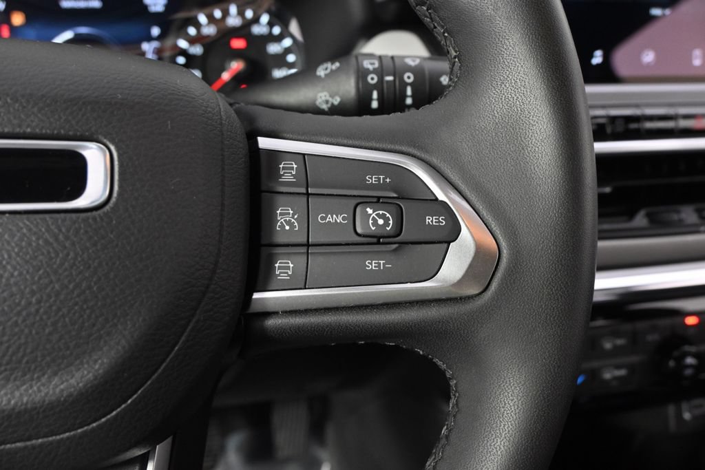 Used 2024 Jeep Compass Limited AWD/4WD image 34