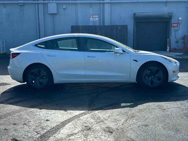Used 2019 Tesla Model 3 Standard Range image 9