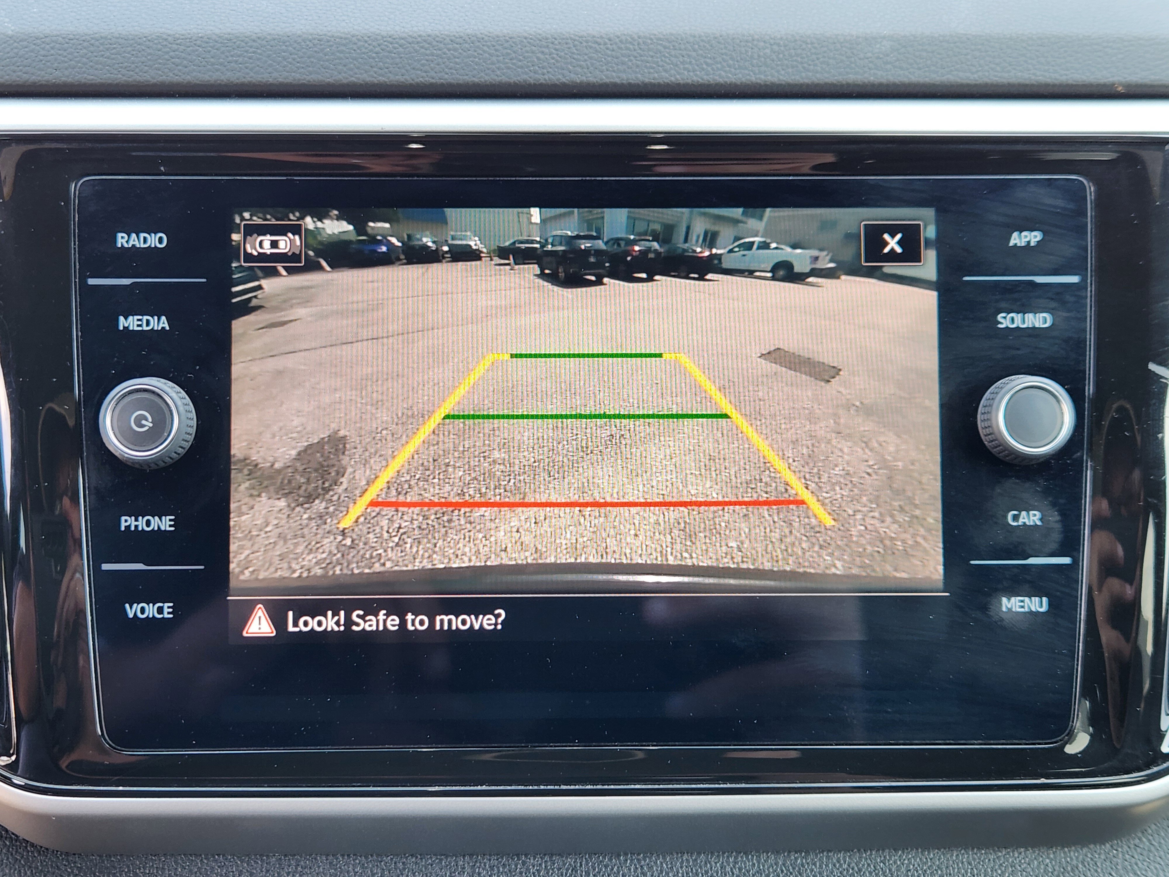 Used 2022 Volkswagen Atlas Cross Sport SE image 13