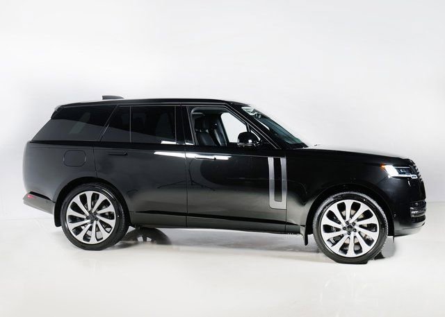 New 2026 Land Rover Range Rover SE image 28