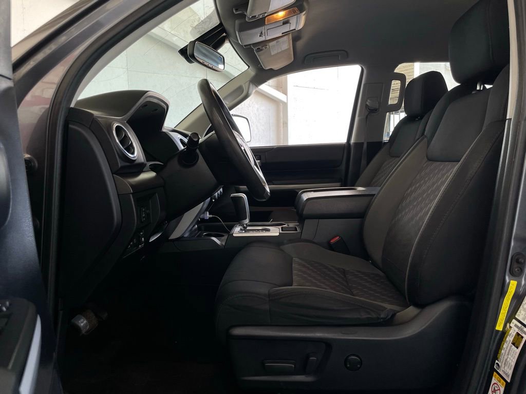 Used 2018 Toyota Tundra SR5 w/ SR5 Upgrade Package image 10