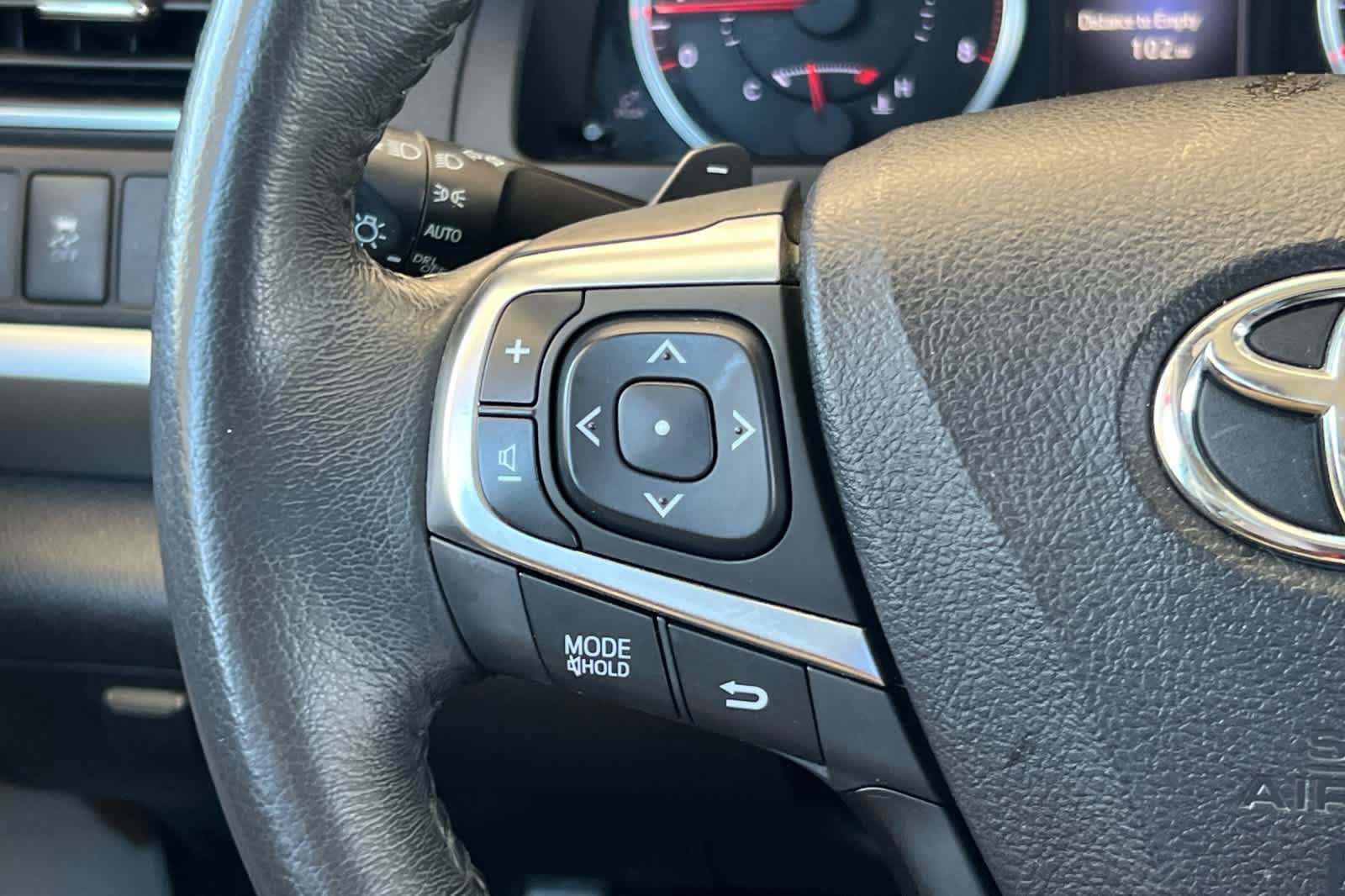 Used 2017 Toyota Camry SE FWD image 23