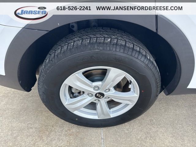 Used 2021 Kia Sorento LX image 7