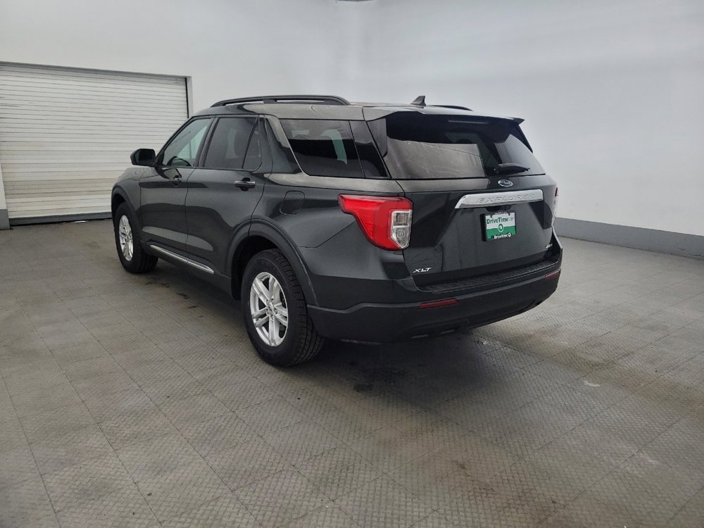 Used 2022 Ford Explorer XLT image 5