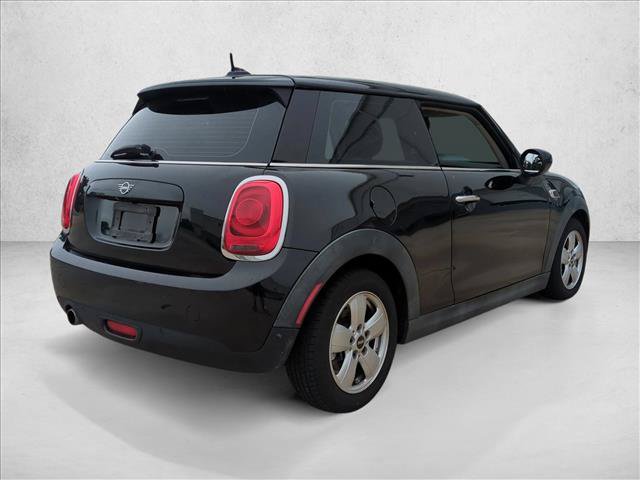 Used 2020 MINI Cooper 2-Door Hardtop w/ Storage Package FWD image 5