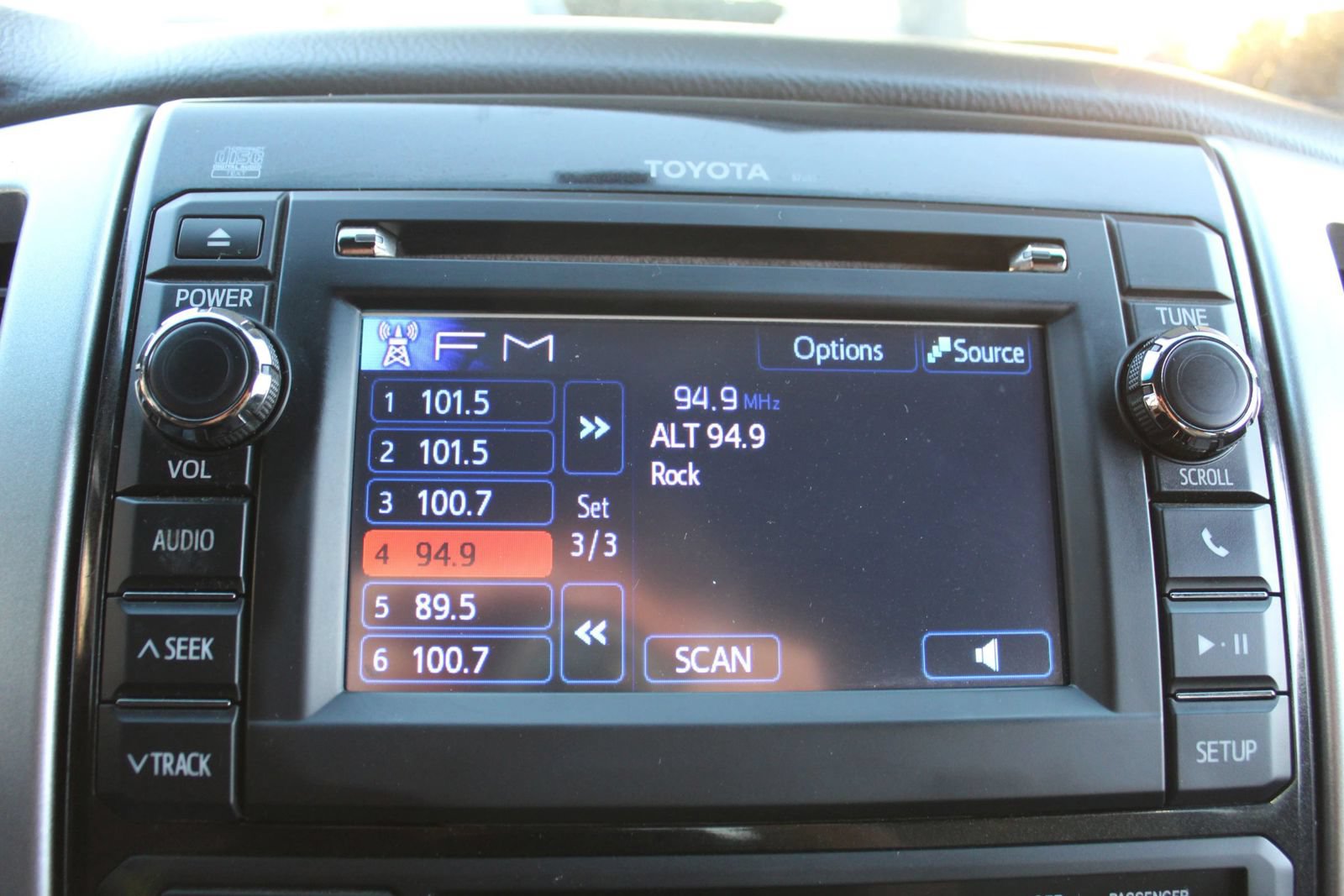Used 2013 Toyota Tacoma PreRunner w/ SR5 Pkg RWD image 18