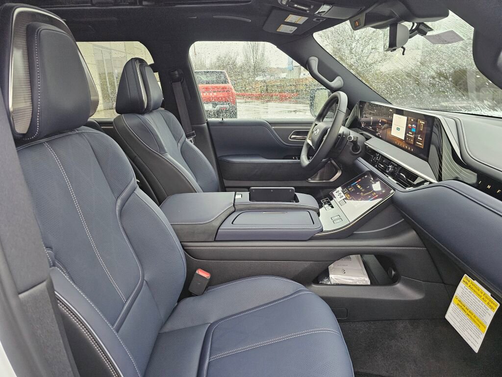 New 2026 INFINITI QX80 4WD image 11