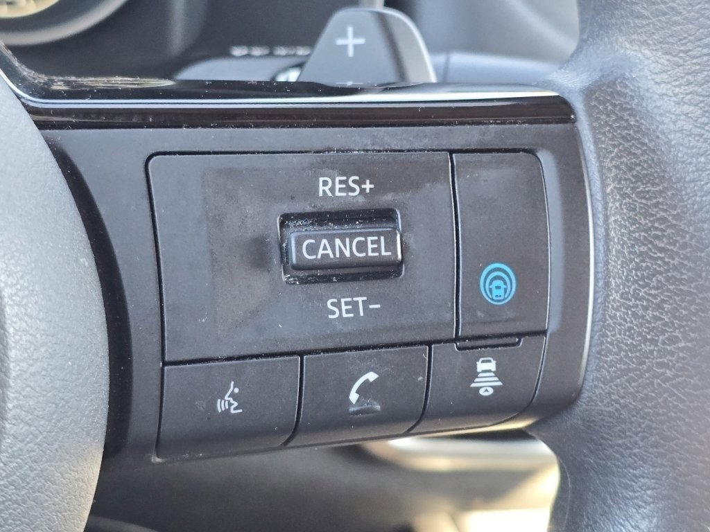 Used 2023 Nissan Rogue SV image 24