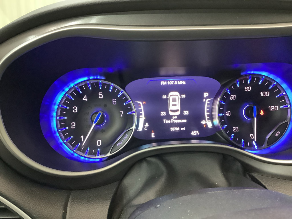 Used 2024 Chrysler Pacifica Touring-L image 20