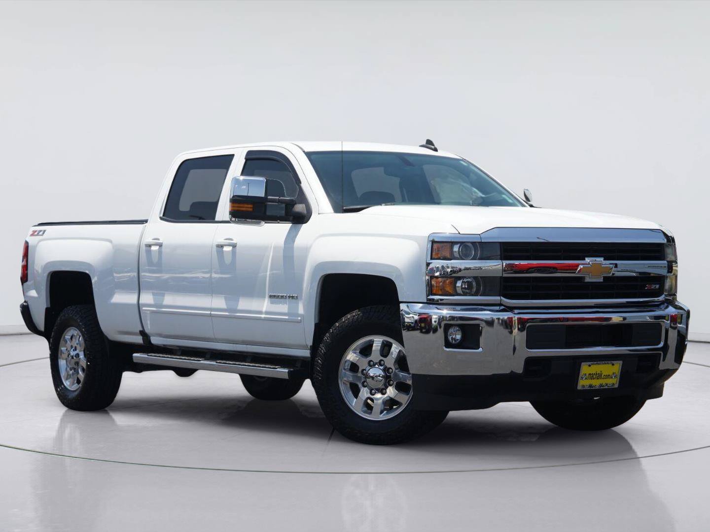 Used 2015 Chevrolet Silverado 2500 LT w/ LT Convenience Package AWD/4WD image 2