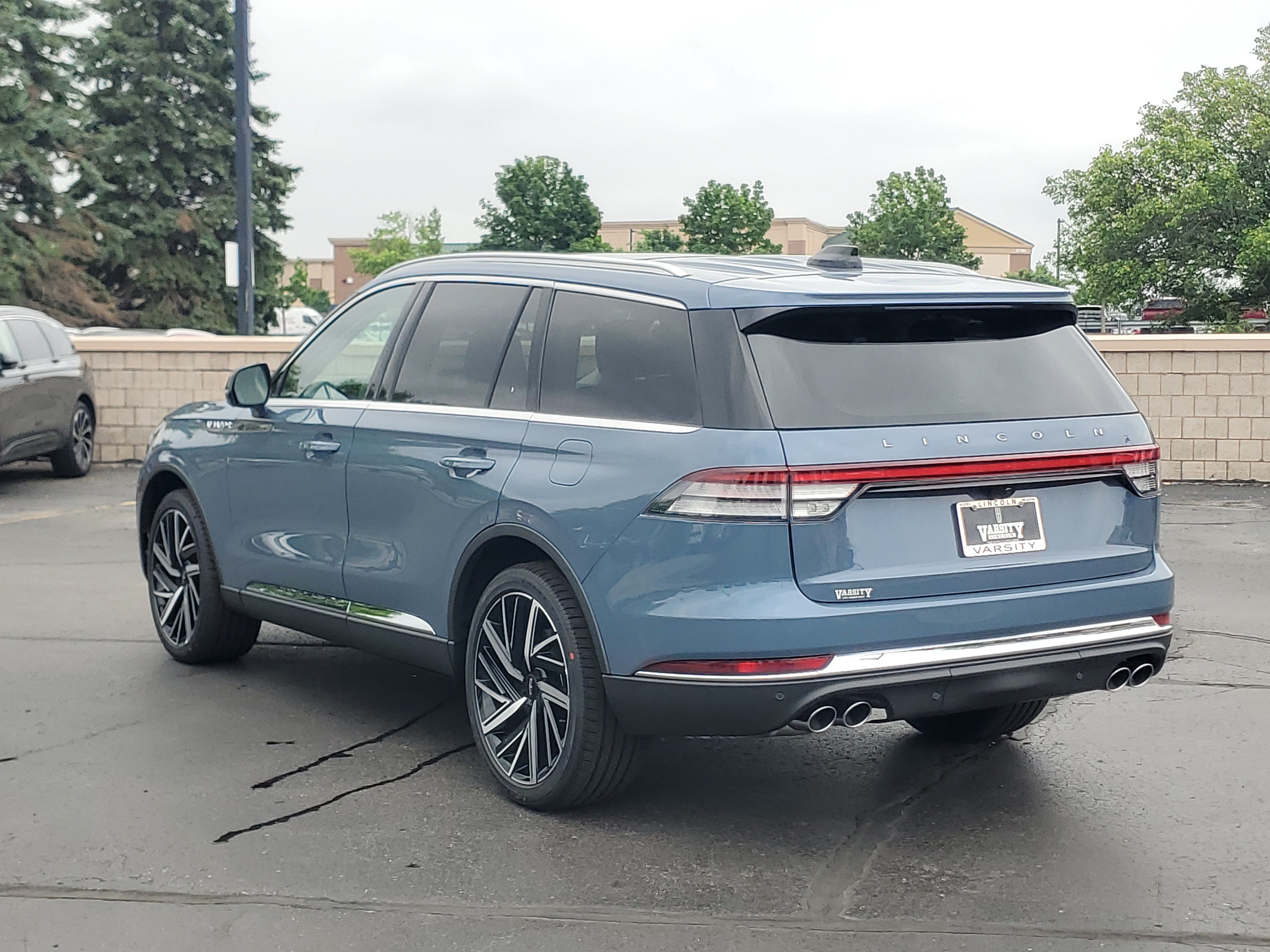 New 2026 Lincoln Aviator Reserve AWD/4WD image 3