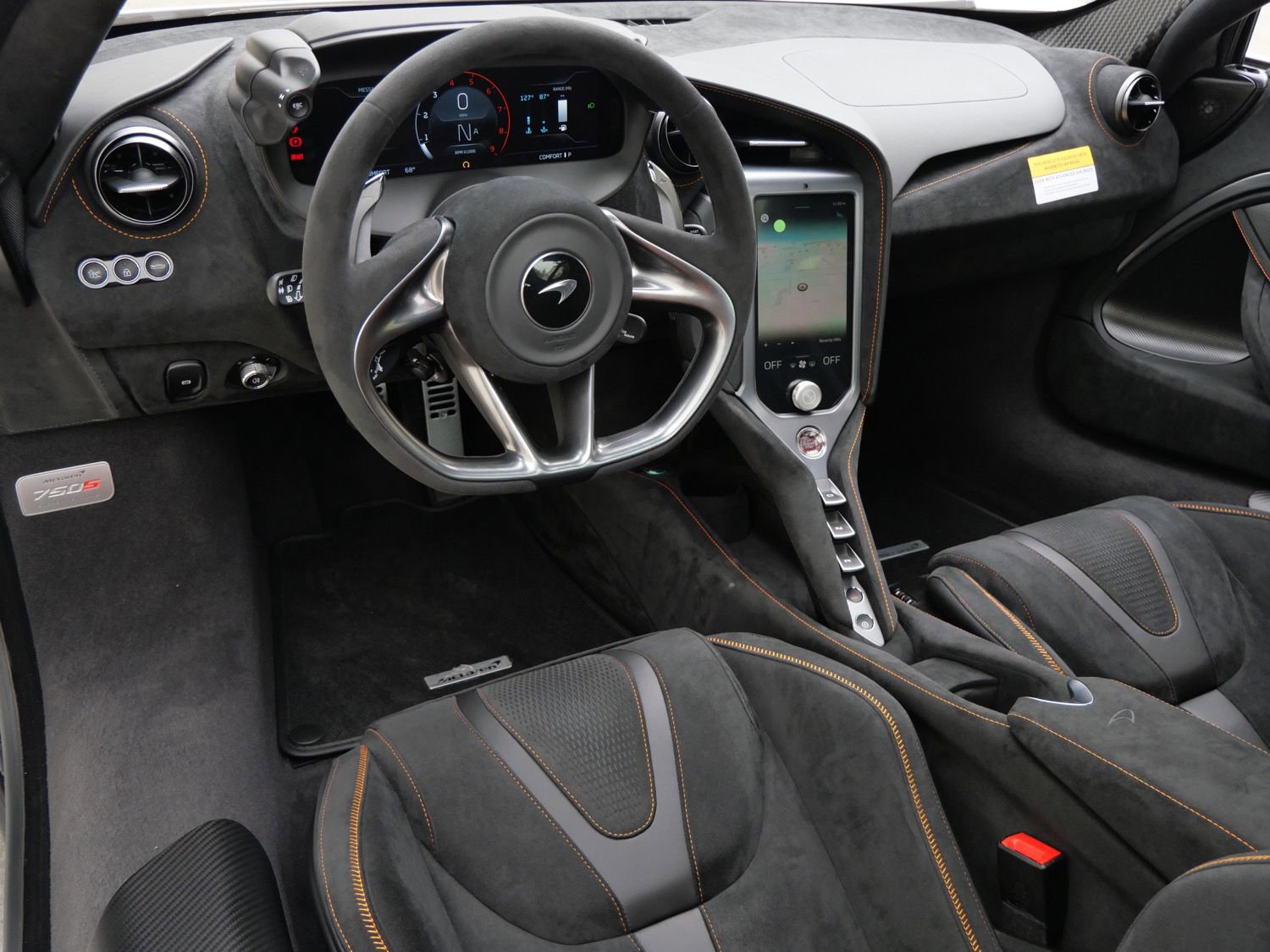 Used 2024 McLaren 750S RWD image 7