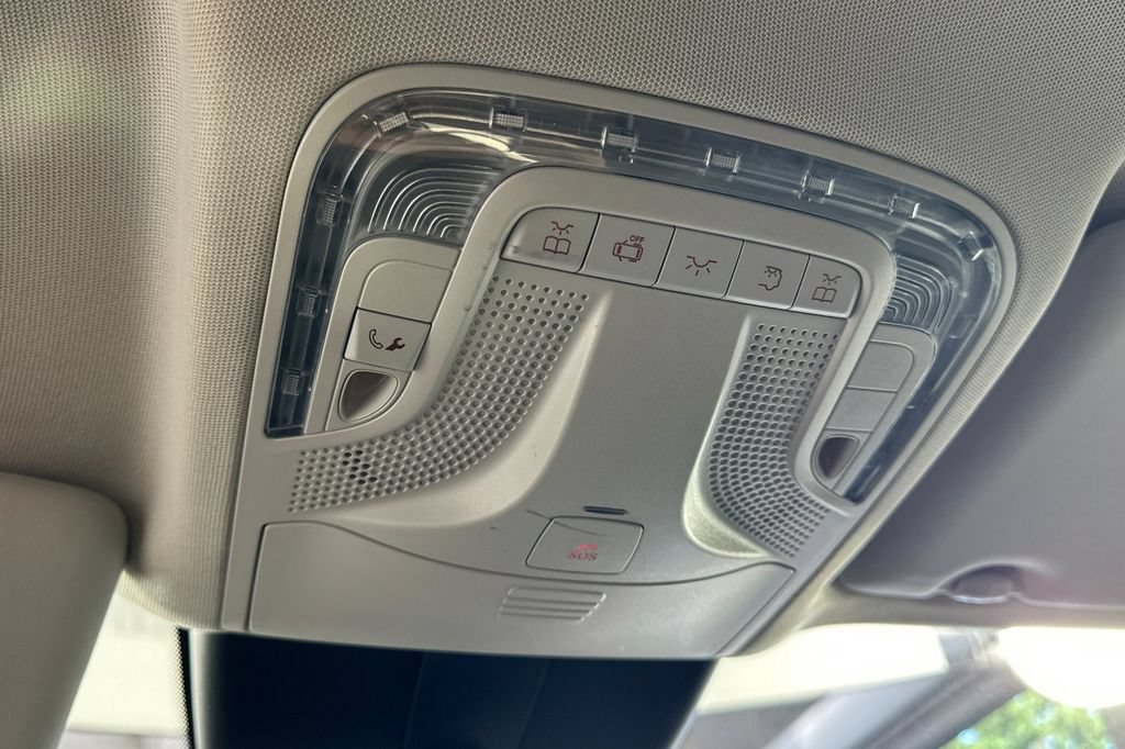Used 2021 Mercedes-Benz Metris Passenger image 35