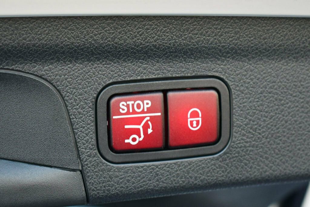 Used 2024 Mercedes-Benz GLE 450 4MATIC image 17