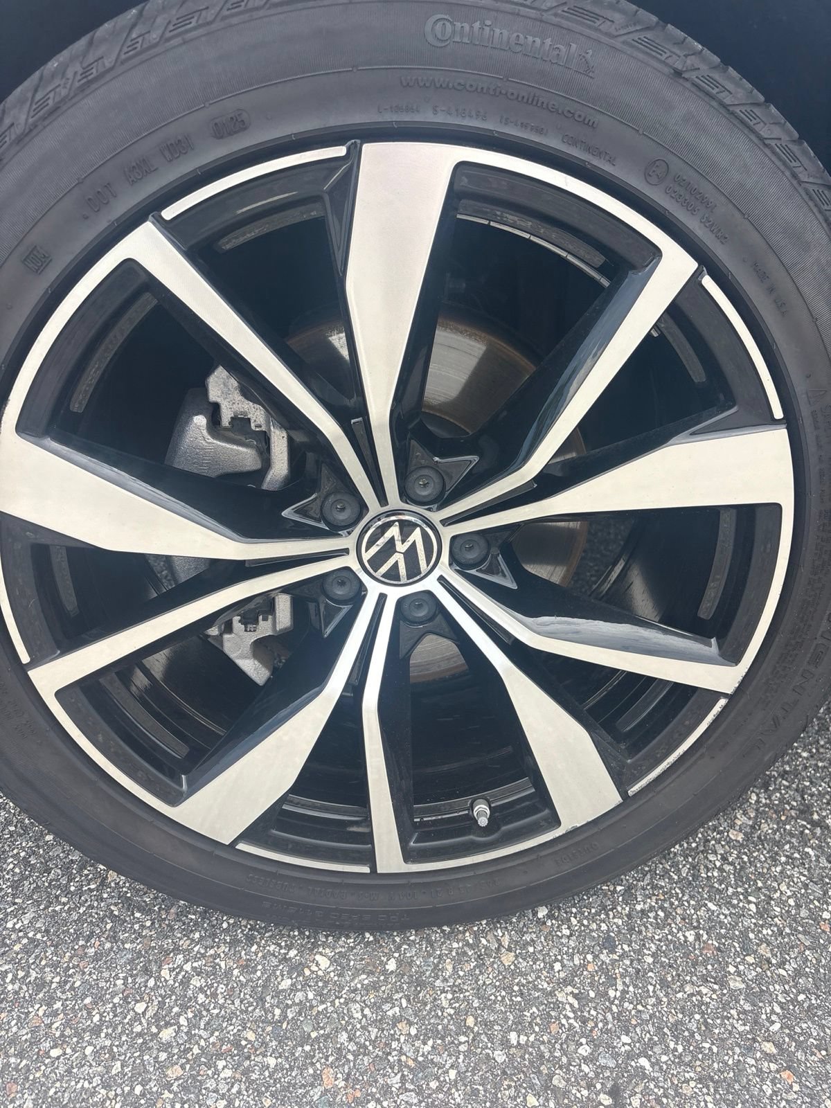 Used 2024 Chevrolet Tahoe LT RWD image 43