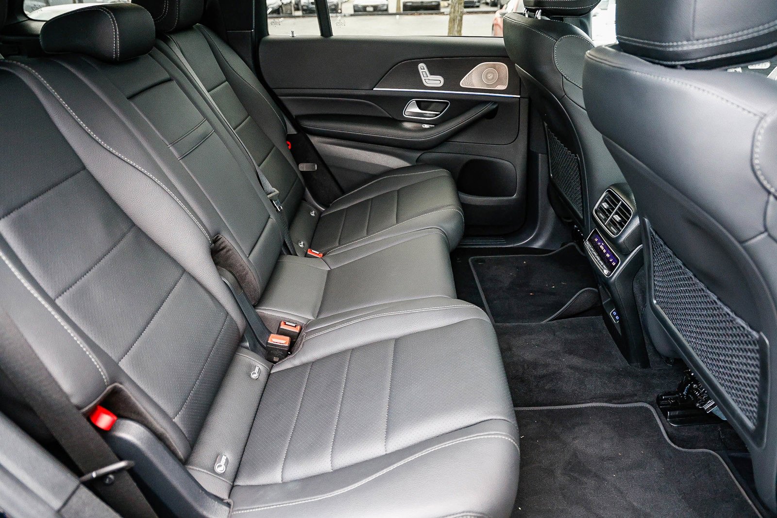 Used 2025 Mercedes-Benz GLS 450 4MATIC image 18