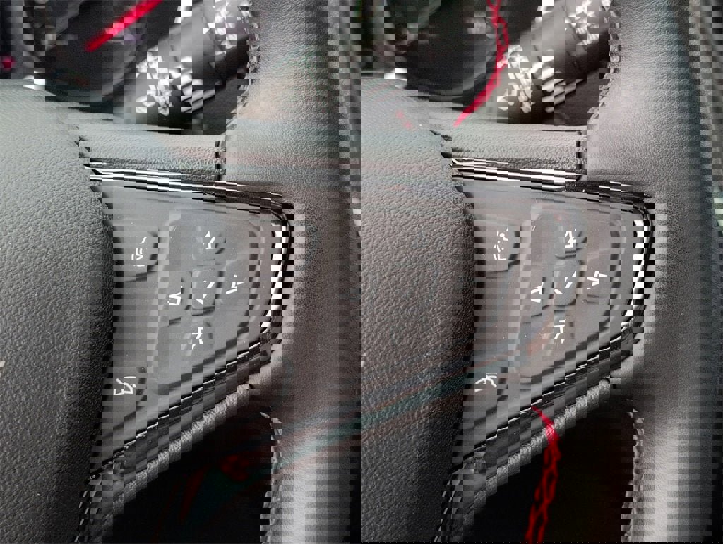 Certified 2023 Chevrolet Equinox RS w/ RS Leather Package image 26