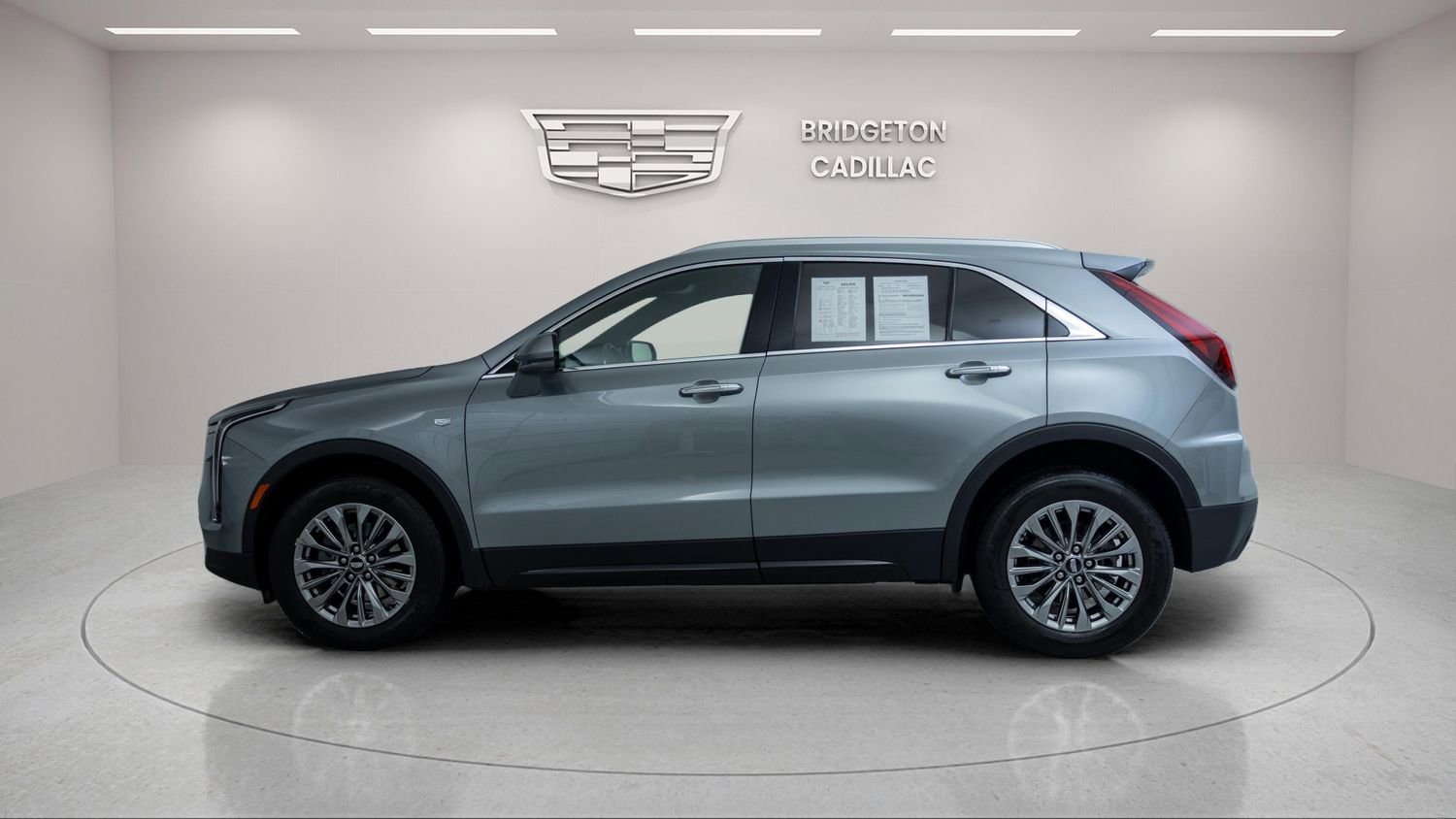 Used 2024 Cadillac XT4 Premium Luxury AWD/4WD image 6