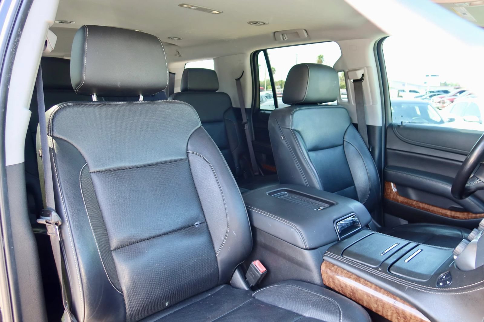 Used 2019 Chevrolet Tahoe Premier RWD image 16