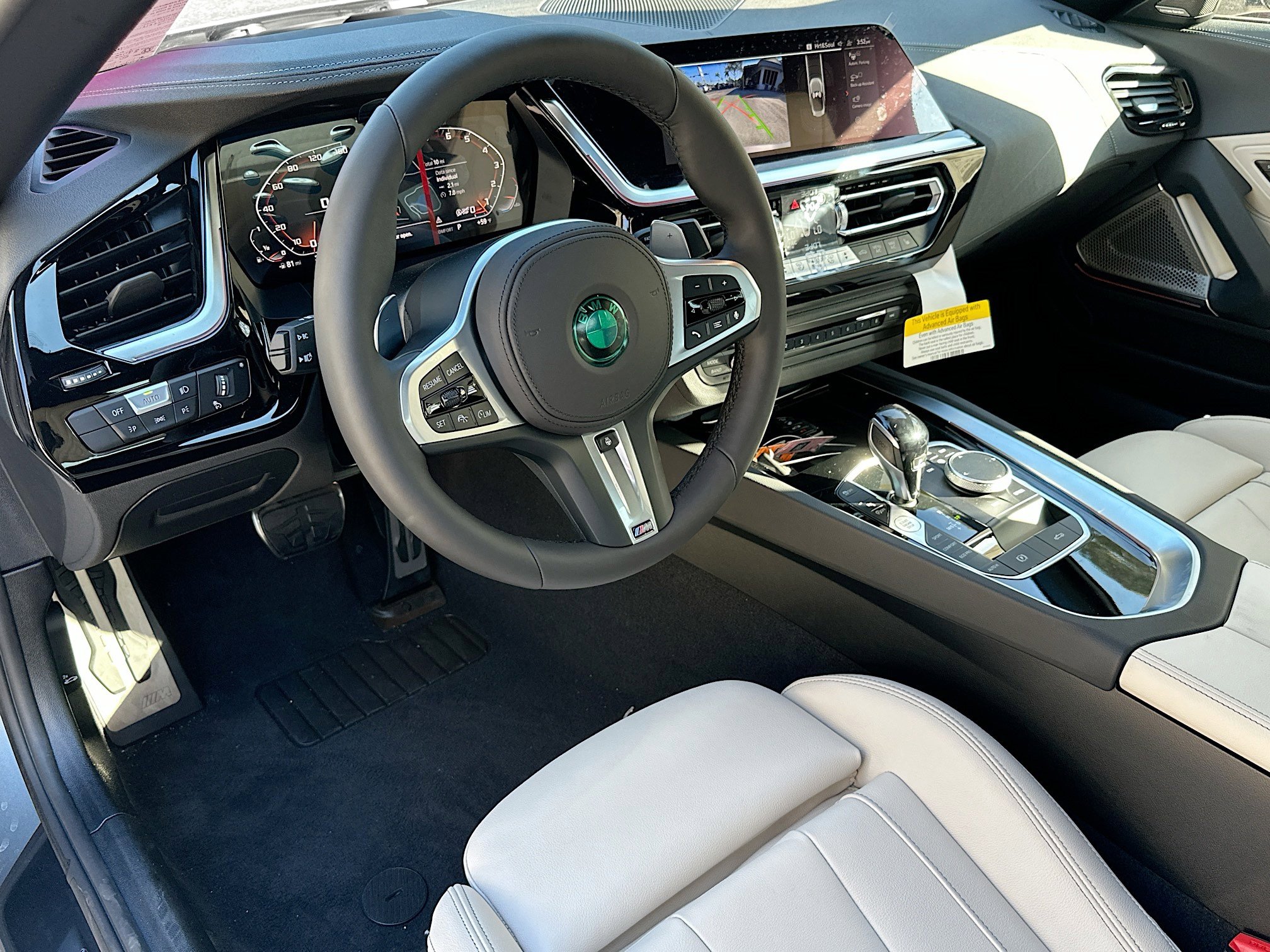 New 2026 BMW Z4 M40i w/ Premium Package image 9