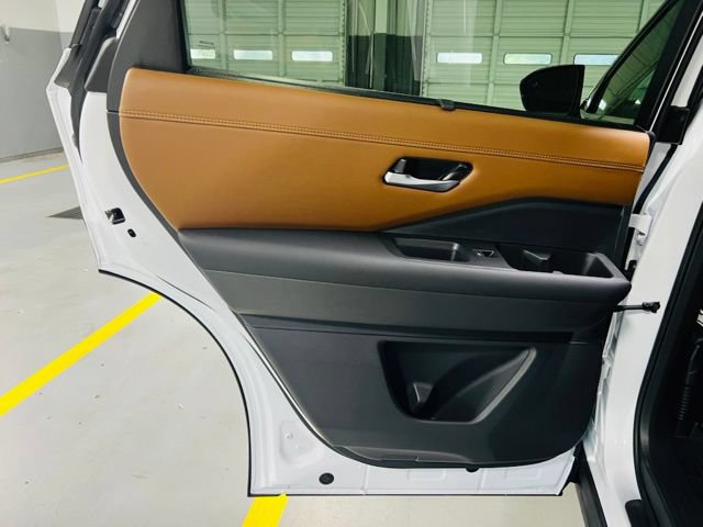 New 2026 Nissan Pathfinder Platinum FWD image 30