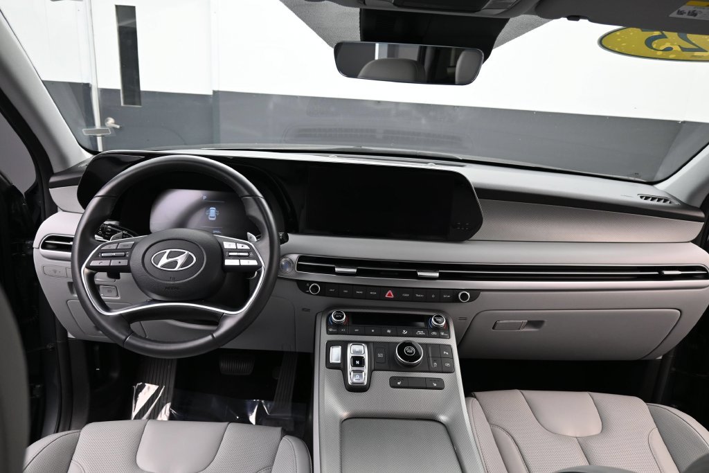 Certified 2025 Hyundai Palisade SEL FWD image 10