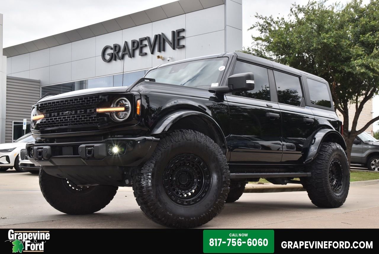 Used 2023 Ford Bronco Wildtrak AWD/4WD image 1