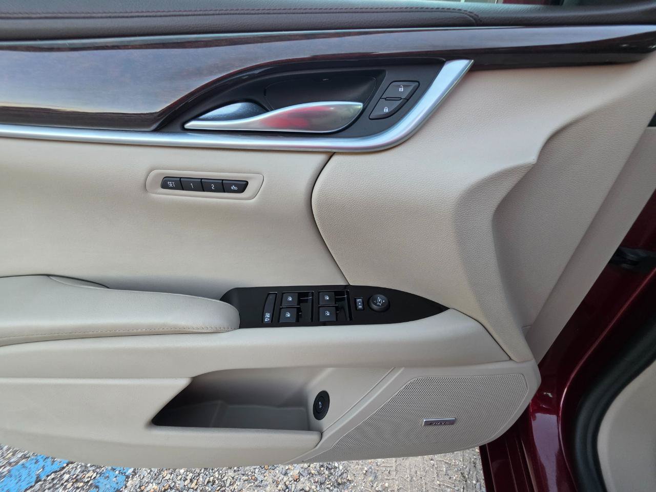 Used 2016 Cadillac XTS Luxury w/ Driver Awareness Package AWD/4WD image 14
