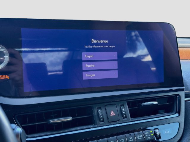 Used 2024 Lexus ES 350 Ultra Luxury w/ Accessory Package (Z2) FWD image 31