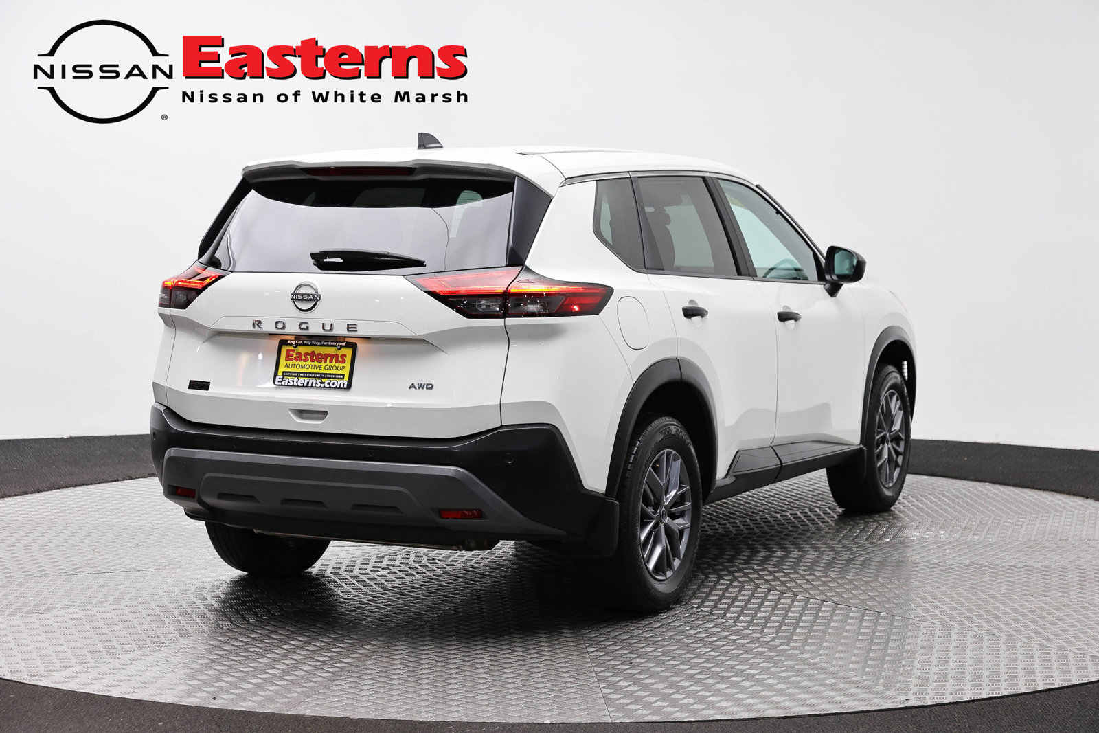 Used 2023 Nissan Rogue S AWD/4WD image 5