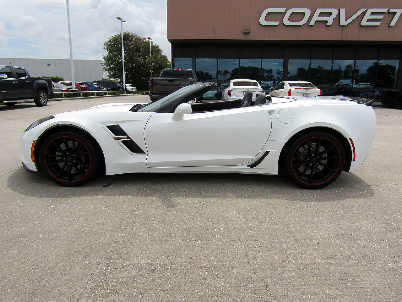 Used 2019 Chevrolet Corvette Grand Sport RWD image 8