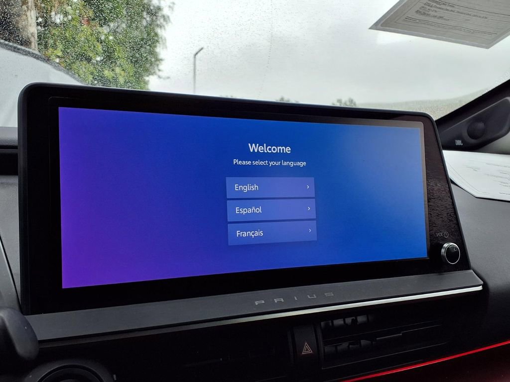 Used 2024 Toyota Prius Prime Premium w/ Advanced Technology Package image 7