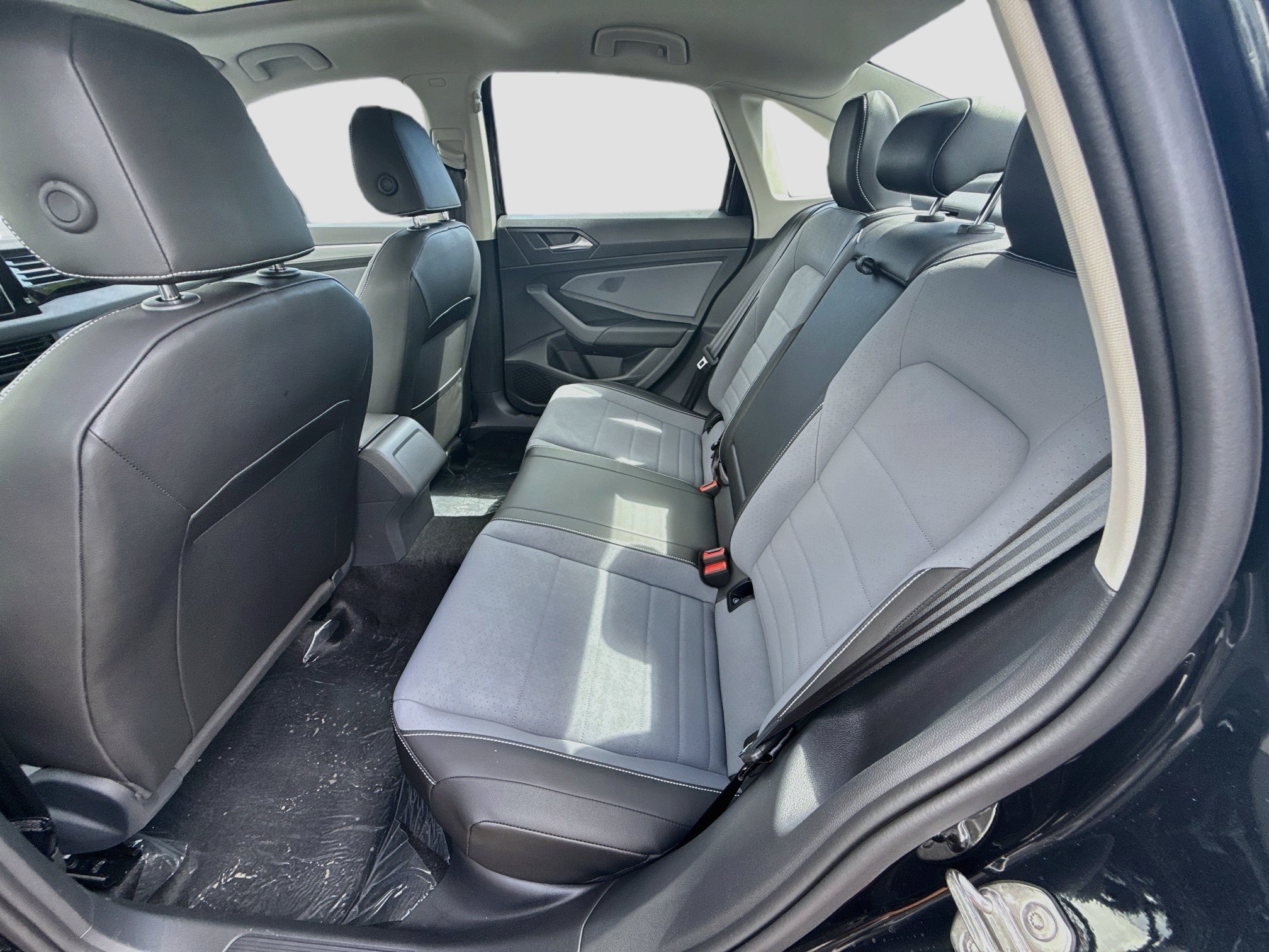 New 2027 Volkswagen Jetta SE FWD image 19