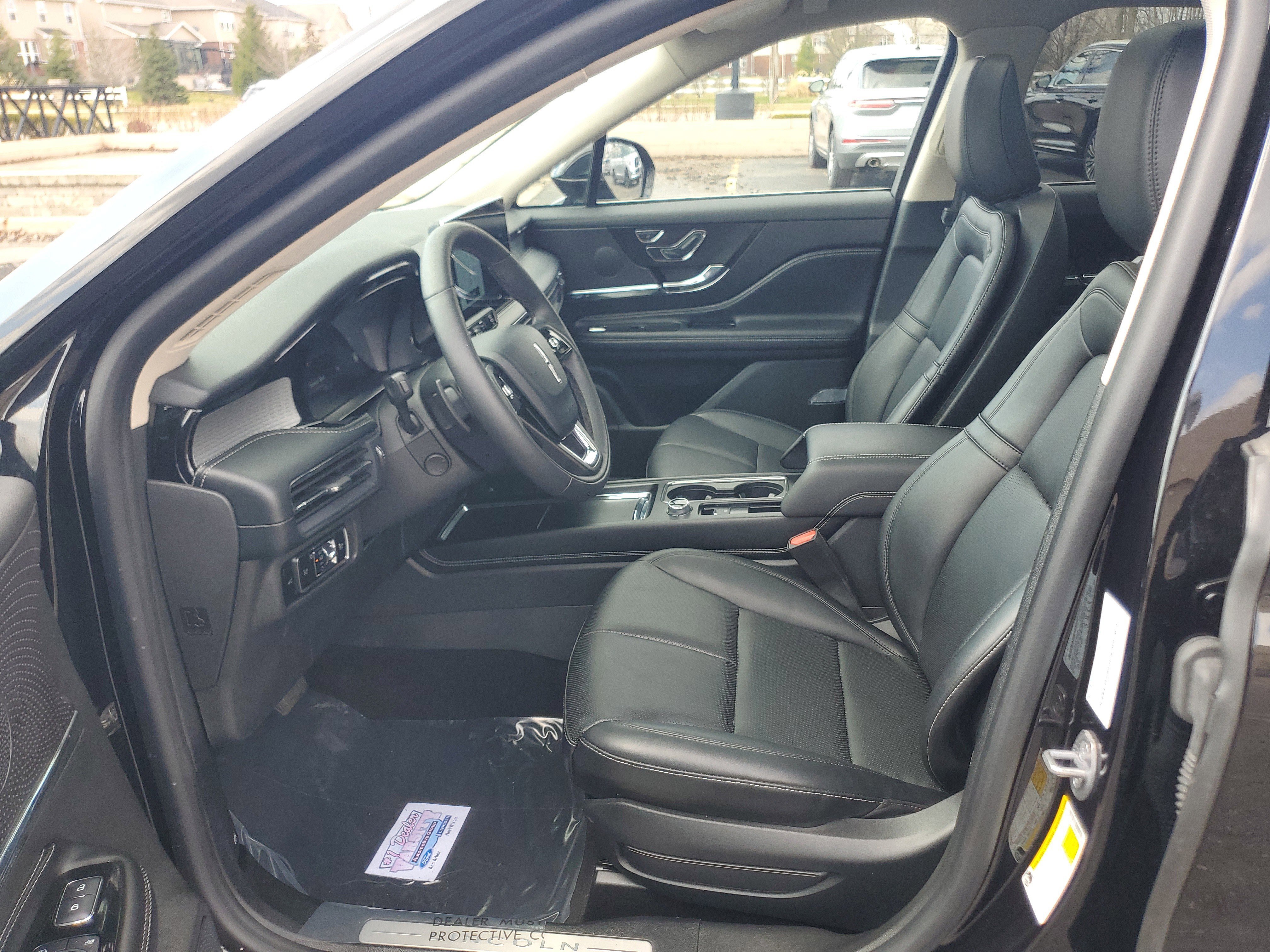 Certified 2024 Lincoln Corsair AWD w/ Equipment Group 101A image 12