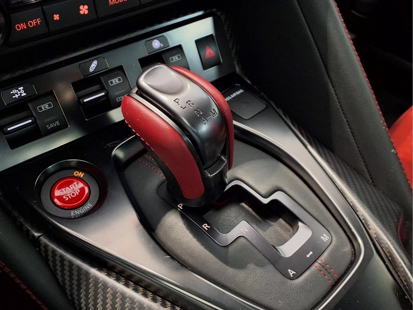 Used 2024 Nissan GT-R NISMO w/ Floor Mat Package AWD/4WD image 17
