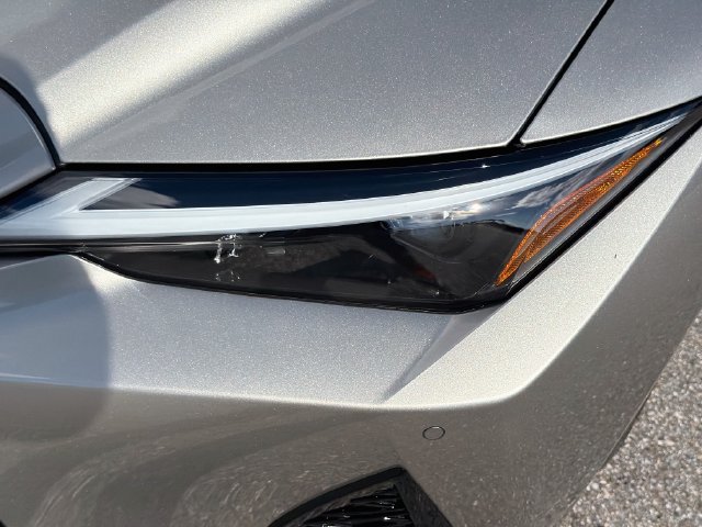 Used 2023 Lexus IS 350 F Sport w/ Memory Package RWD image 9