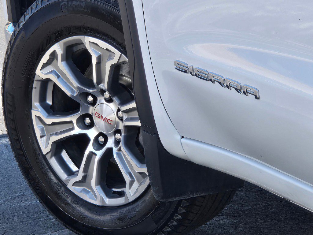 Used 2024 GMC Sierra 1500 SLT image 16