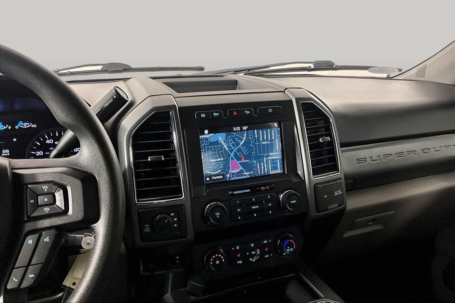 Used 2019 Ford F250 XLT w/ XLT Premium Package AWD/4WD image 7