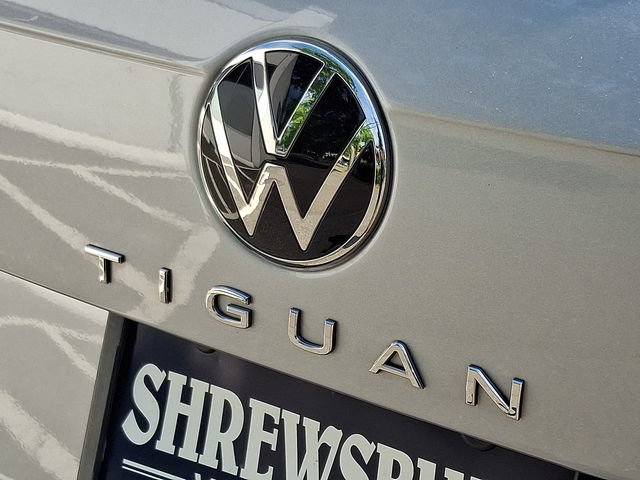 Used 2022 Volkswagen Tiguan SE R-Line AWD/4WD image 30