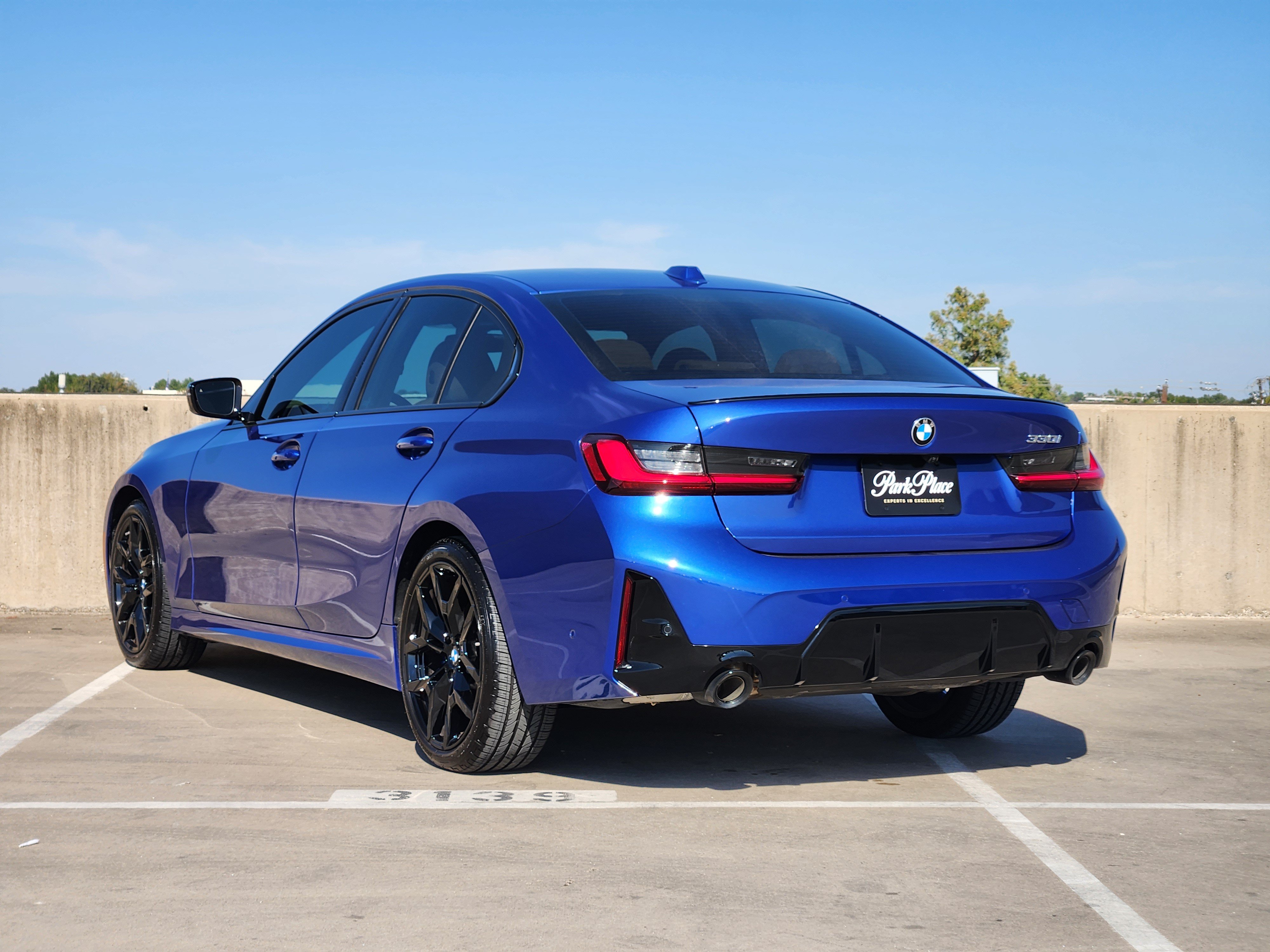 Used 2026 BMW 330i Sedan w/ M Sport Package RWD image 3