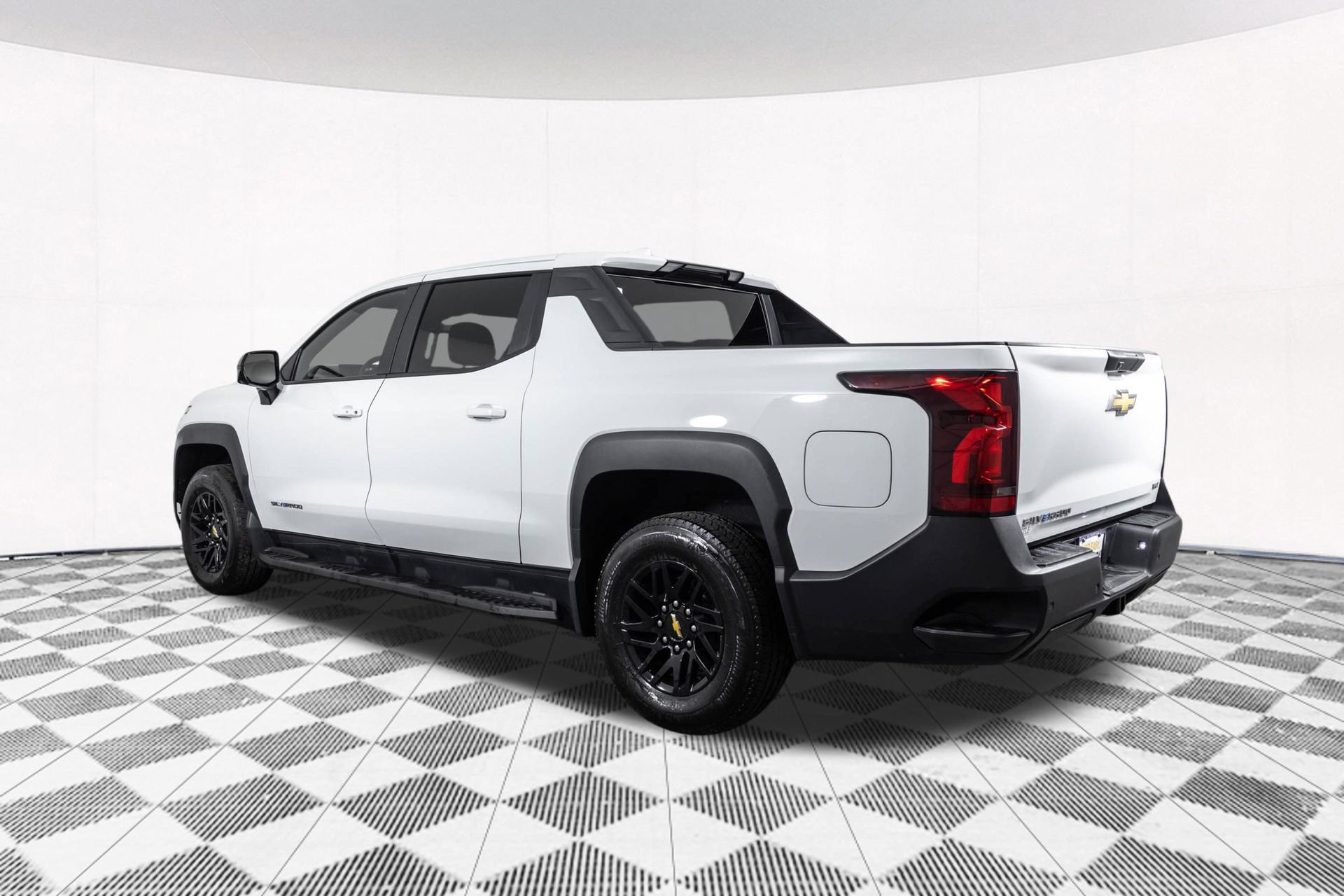 Used 2024 Chevrolet Silverado EV W/T AWD/4WD image 14