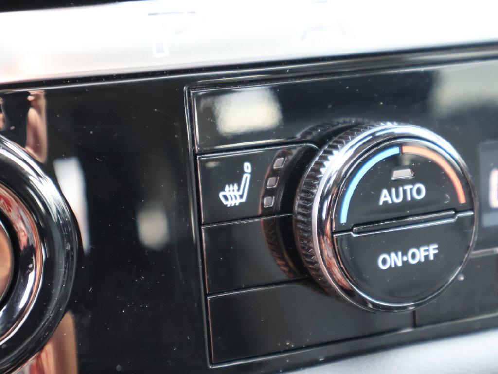 Used 2026 Nissan Pathfinder SL w/ SL Premium Package AWD/4WD image 39