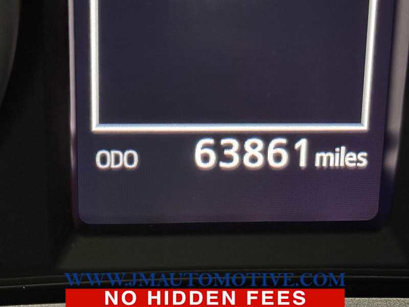 Used 2018 Toyota RAV4 XLE image 22