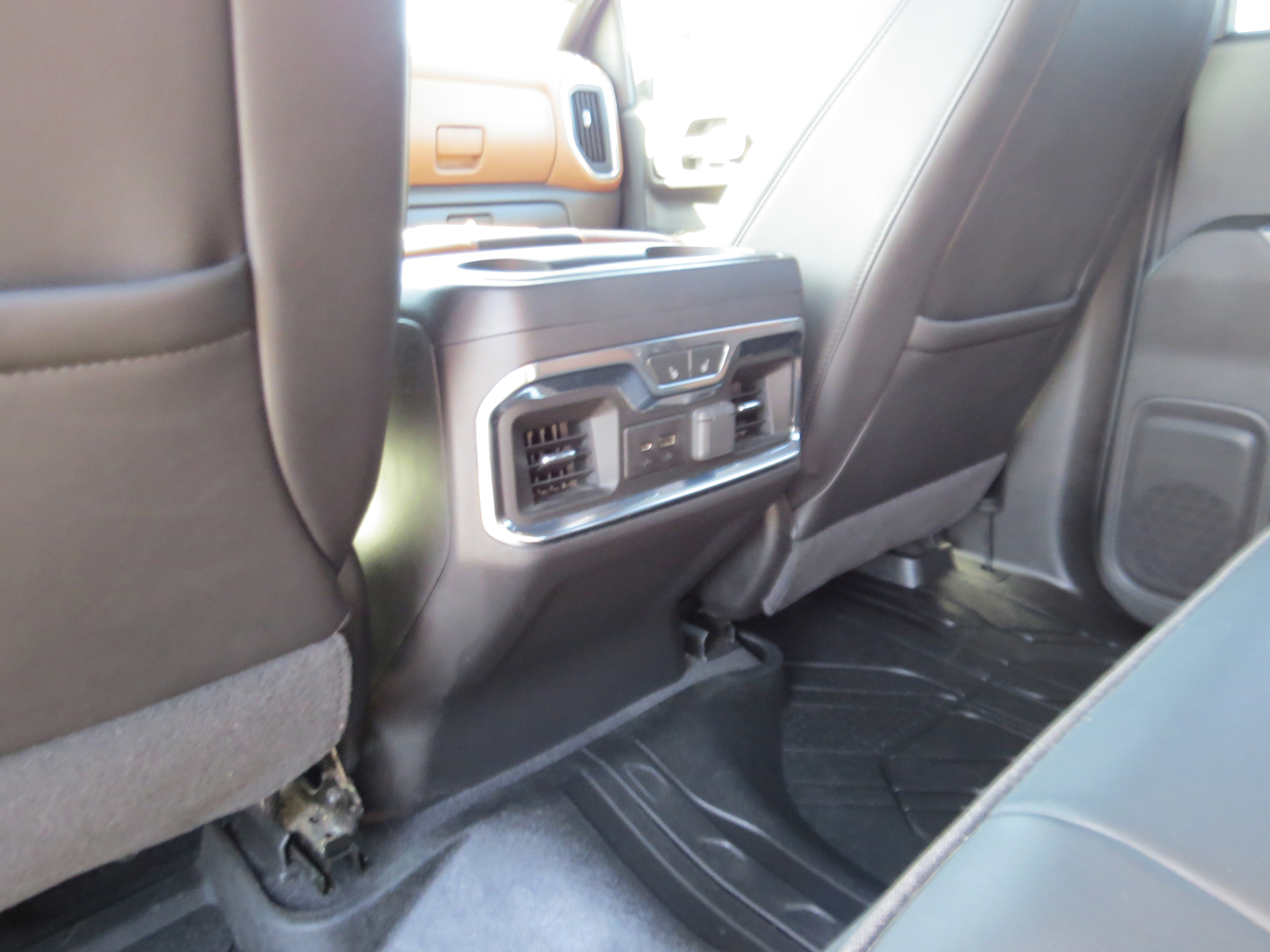 Used 2020 Chevrolet Silverado 1500 High Country w/ Technology Package AWD/4WD image 20